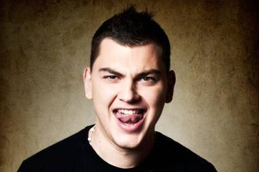„Pop Star Bar" pradeda gegužę