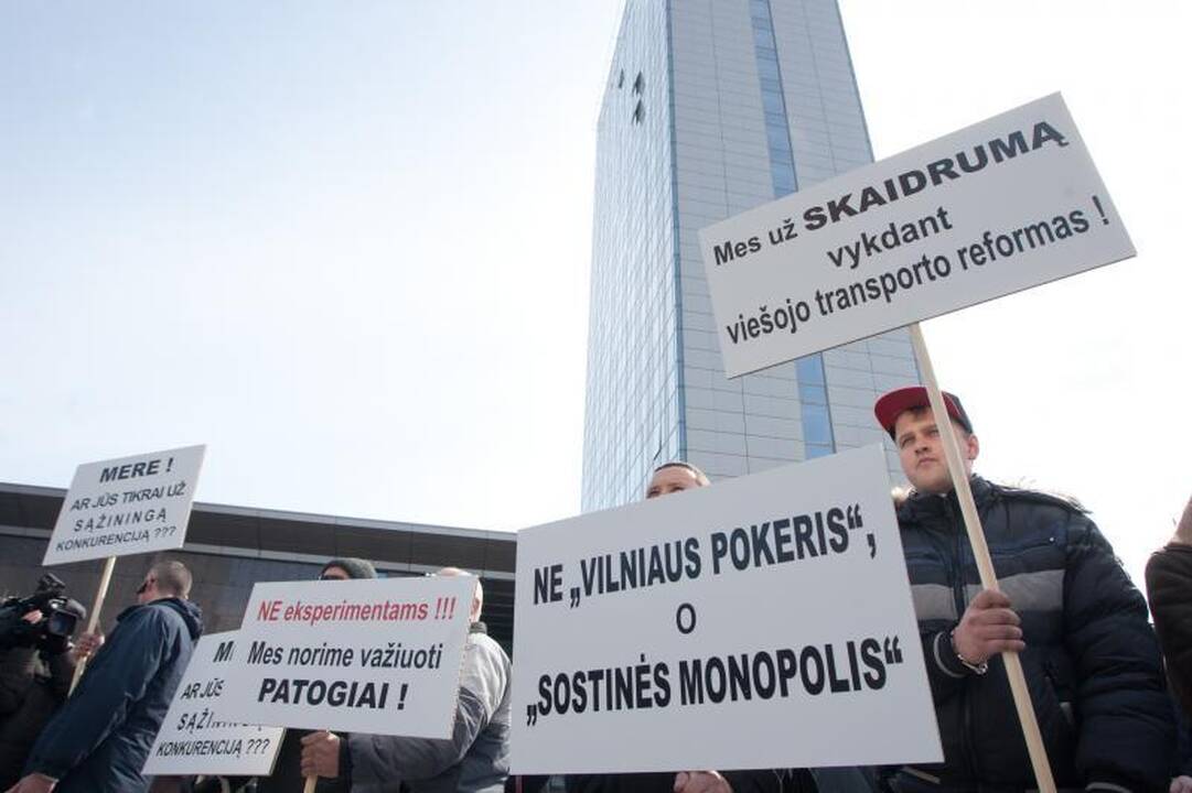 Nuo liepos sostinėje nebeliks „mikriukų“?