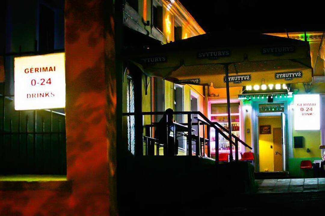 Savivaldybė apribojo naktinių „girdyklų“ laiką (papildyta)