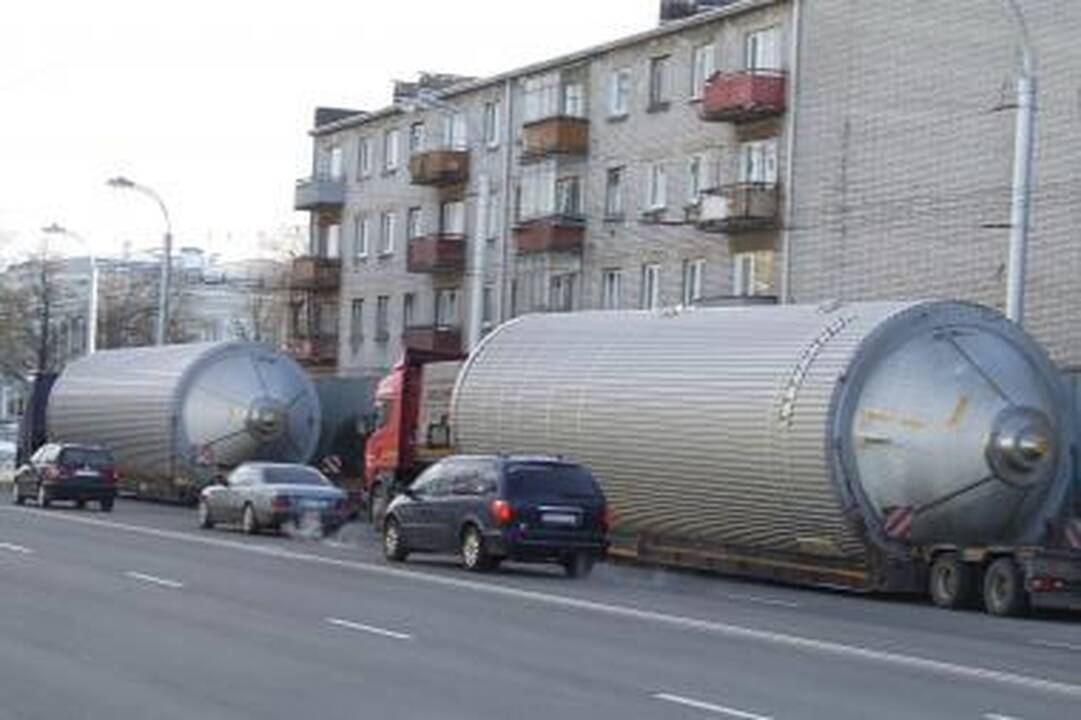 Kur nukeliavo milžiniškos cisternos?