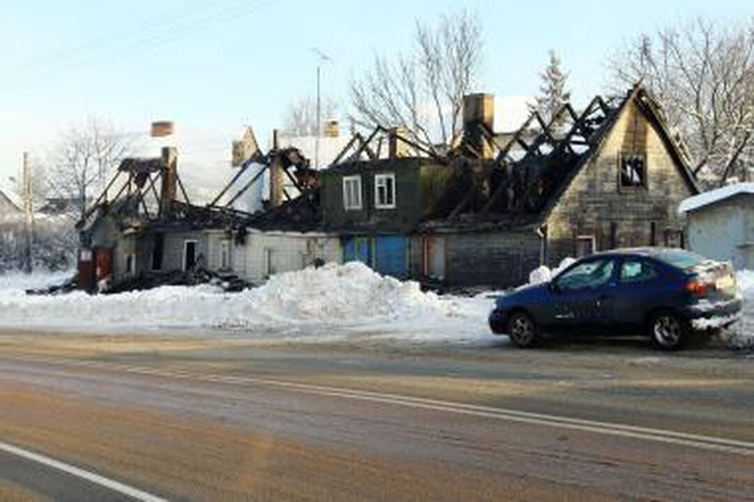Po gaisro be pastogės liko kelios šeimos