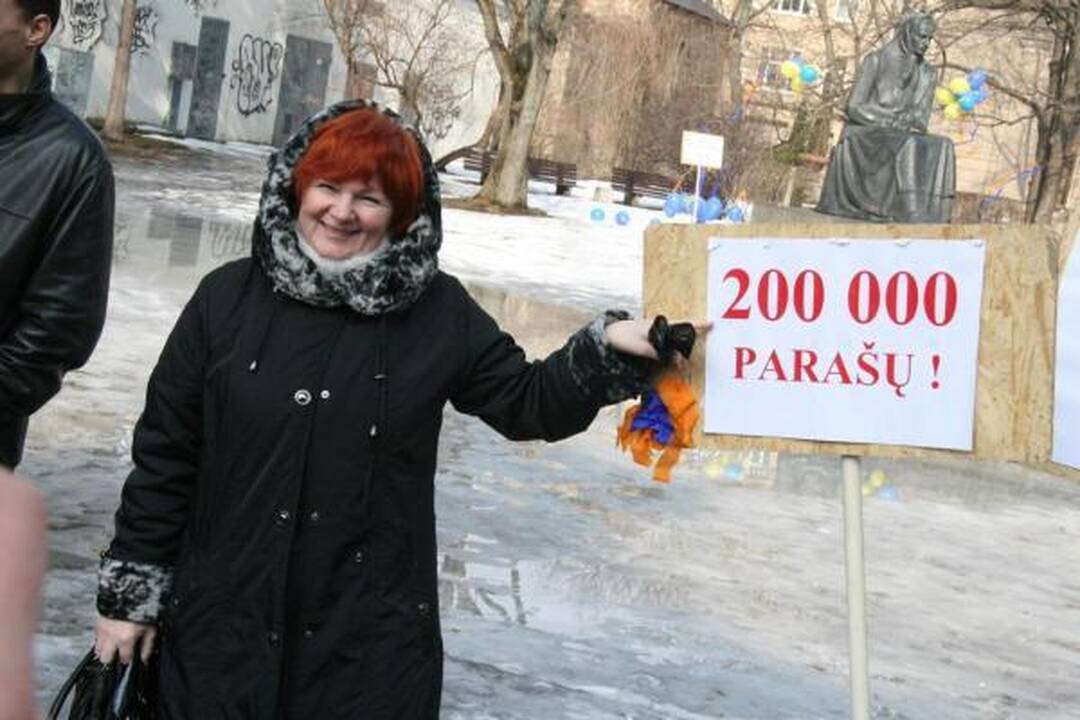 Seimą paleisti nori jau 200 tūkst. žmonių
