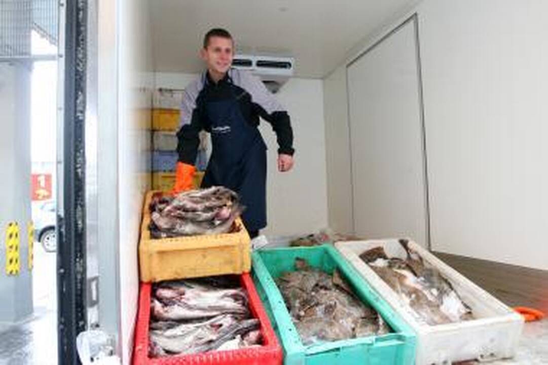 Ūkininkų turgus prie „Akropolio“ veiks, kol leis oras