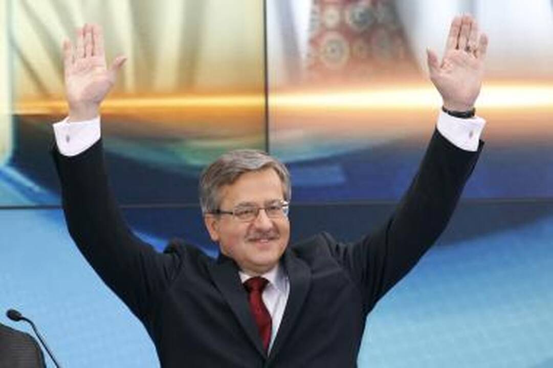 Laikinasis Lenkijos vadovas B.Komorowskis gegužės 9-ąją vyks į Maskvą