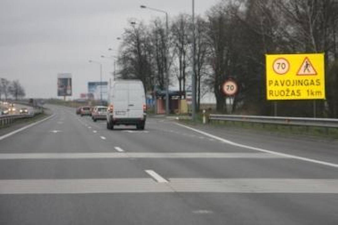 Dėl darbų keliuose ribojamas eismas 