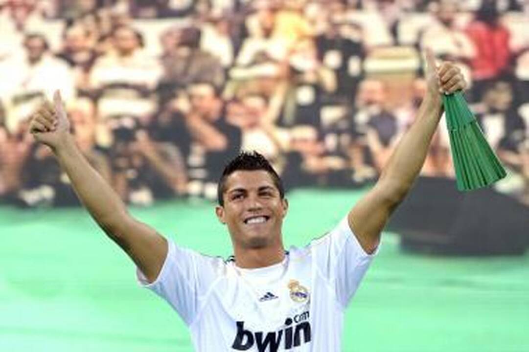 C.Ronaldo pasitiko rekordinė minia