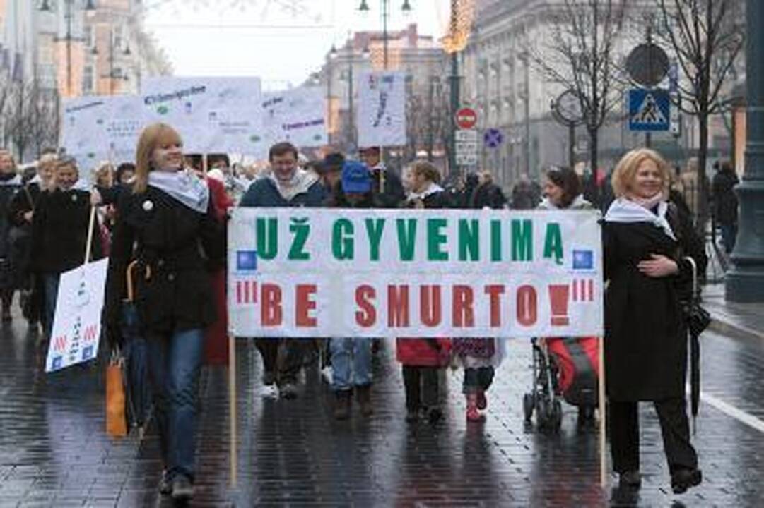 Prieš nepilnamečius ranką pakelia artimiausi žmonės