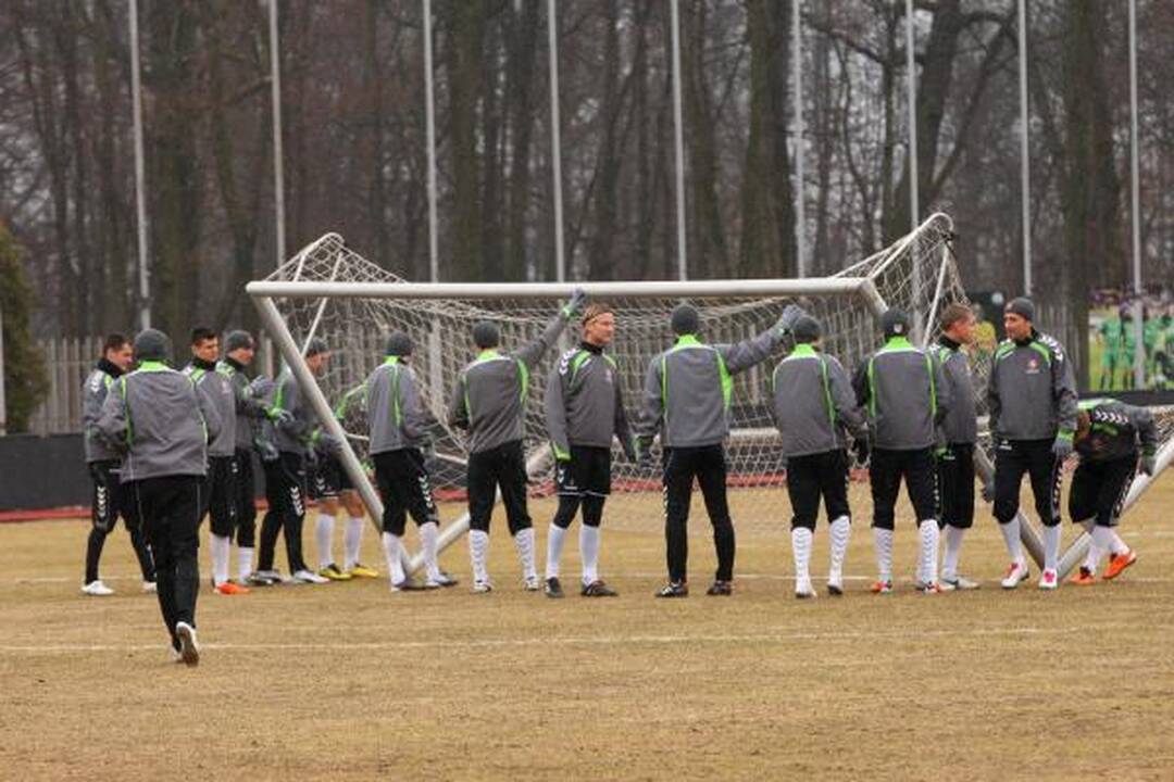 Pasaulio futbolo čempionai: žaisti Kauno stadione - kaip paplūdimyje