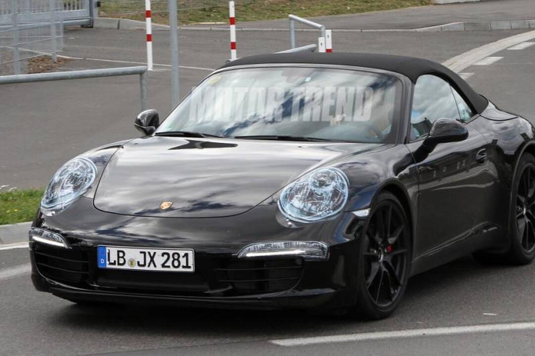 Fotošūvis: pusiau kieto stogo „Porsche 991 Carrera“