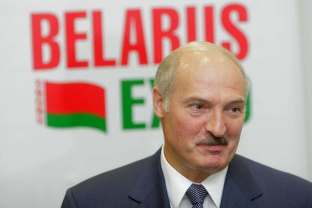 A.Lukašenkos patarimas: "Nesikiškite!"