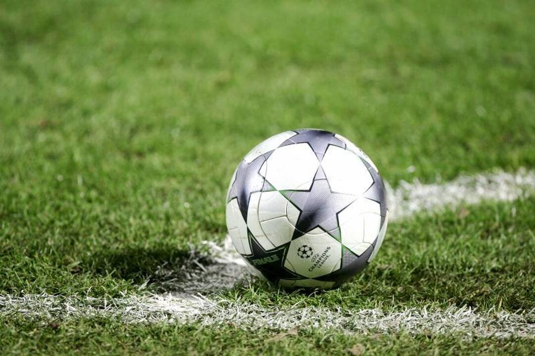 Atidarytas rekonstruotas Tauragės stadionas