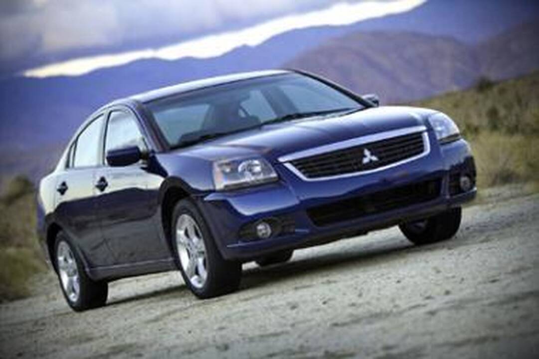 „Mitsubishi" atsisveikina su „Galantu"