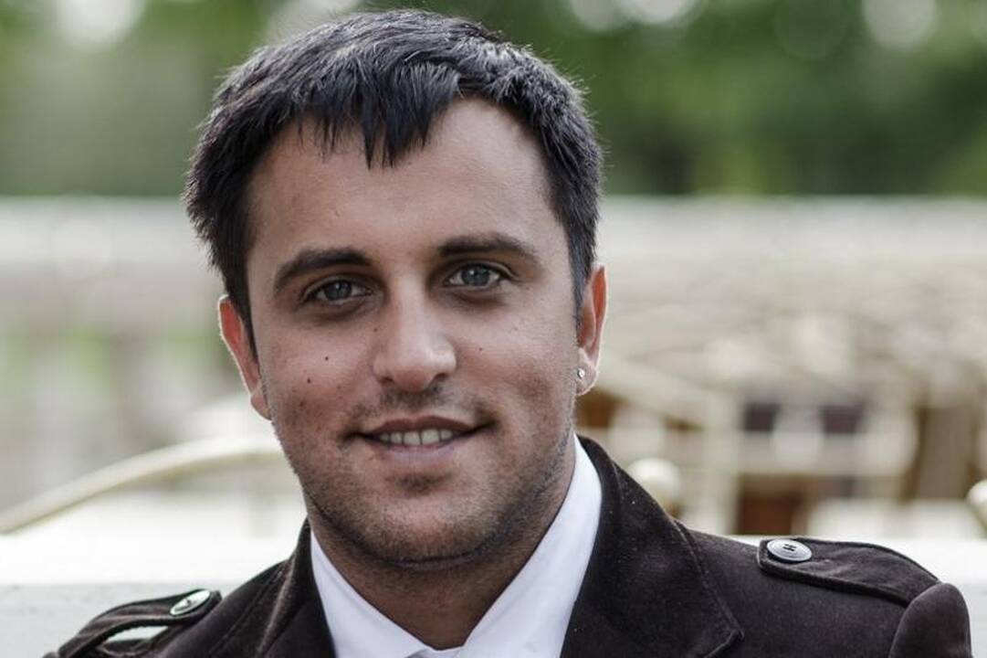Radži šokiruotas: viena iš jo nuotakų turi vaikiną