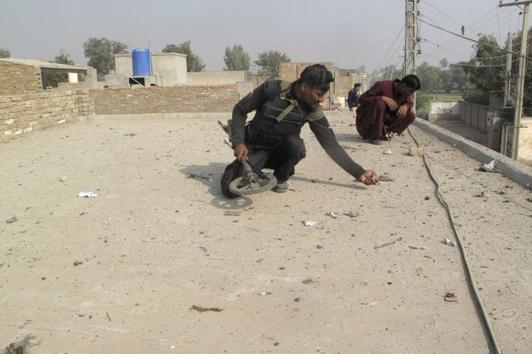 Pakistane per sprogimą prie religinės procesijos žuvo septyni žmonės