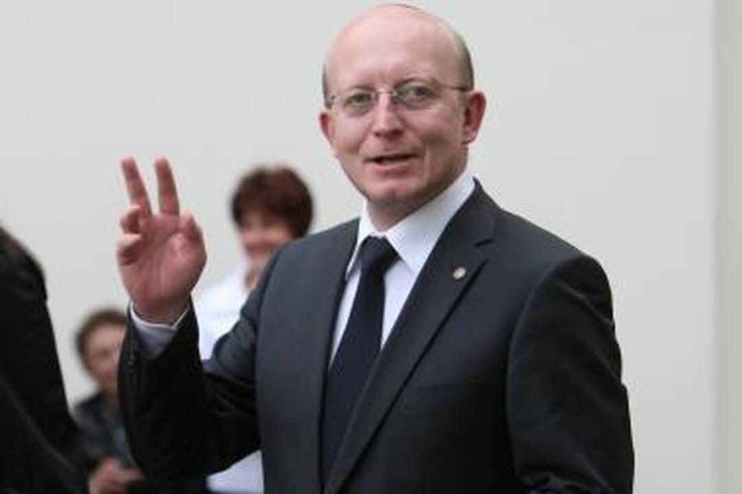 Seimo pirmininkas darbo vietoje nepasirodė 
