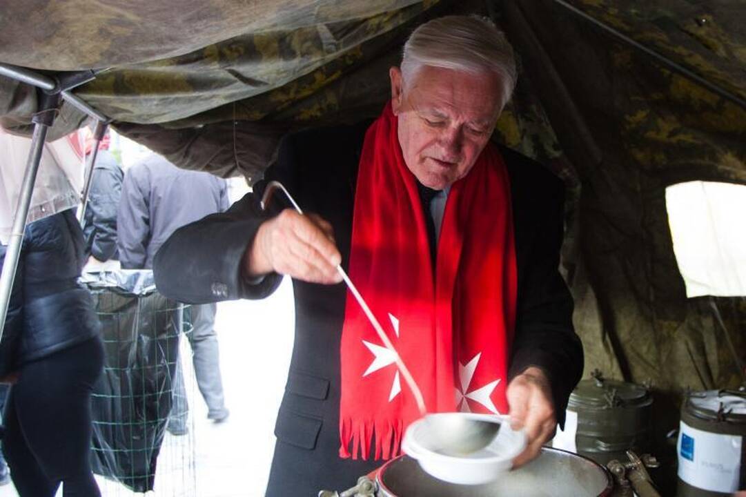 Internete parduodami A.Kubiliaus, V.Adamkaus autografai