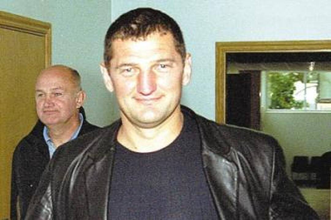 Įkalintam H.Daktarui prireikė motociklo