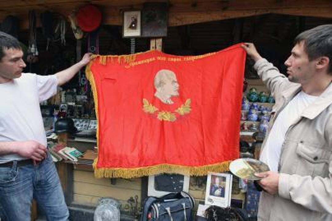 ES tęs diskusijas dėl komunistinių režimų nusikaltimų vertinimo 