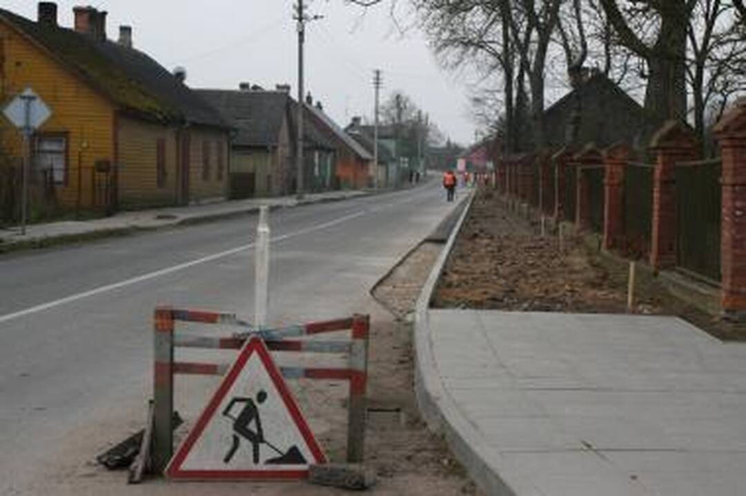 Kauno rajone klojami nauji šaligatviai 