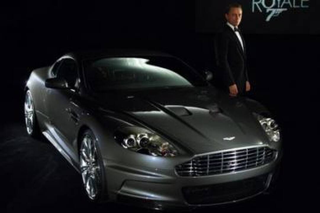 J.Bondo gerbėjas nusipirko sudaužytą "Aston Martin"