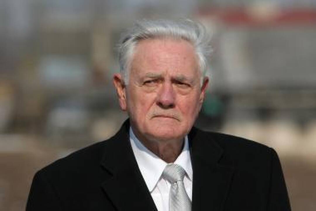 V.Adamkus: esu tikras, kad CŽV kalėjimo nebuvo 