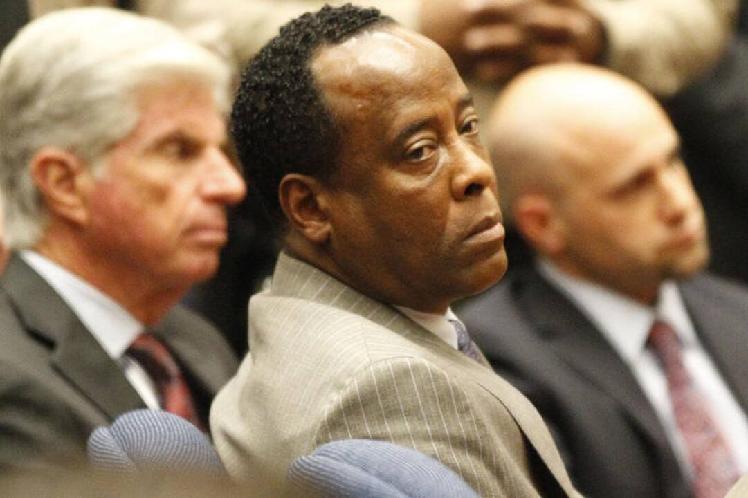 Conradas Murray: nuo kuklaus mediko iki M.Jacksono žudiko
