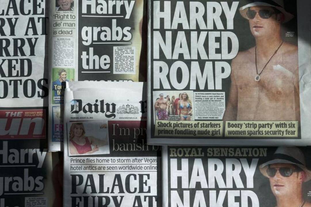 Viešai paskelbtos nuogo princo Harry nuotraukos
