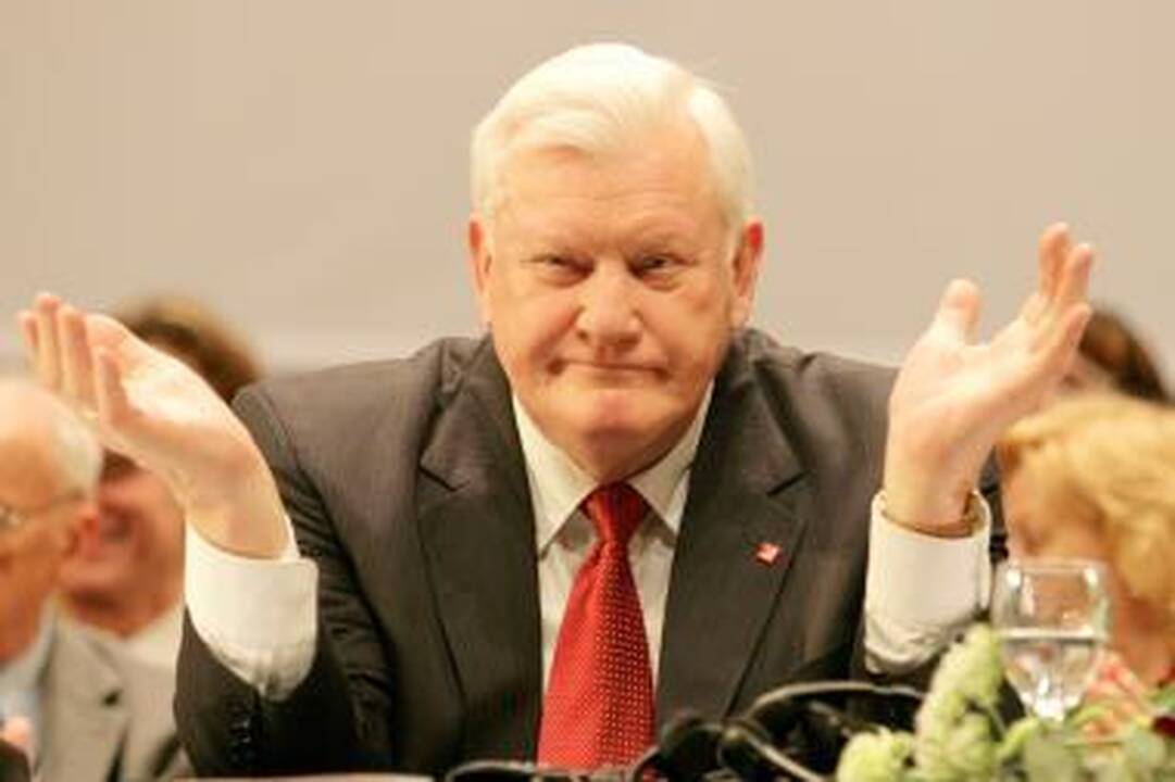 Po paros Santariškių klinikose - prezidentas A.Brazauskas vėl namie 