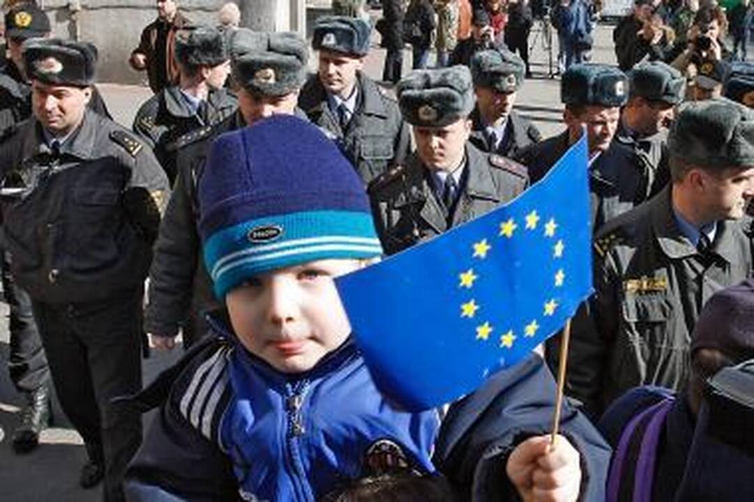 Baltarusijos kandidatų pažadai: nuo „rašalo“ draudimo iki stojimo į NATO