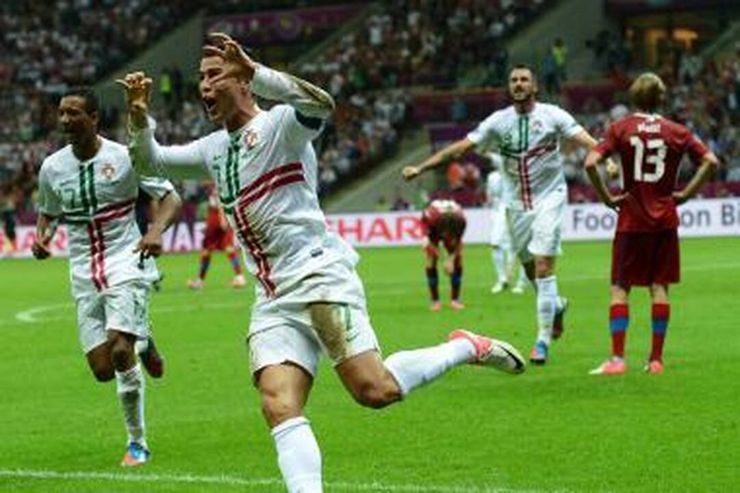Pirmieji į pusfinalį pateko Portugalijos futbolininkai