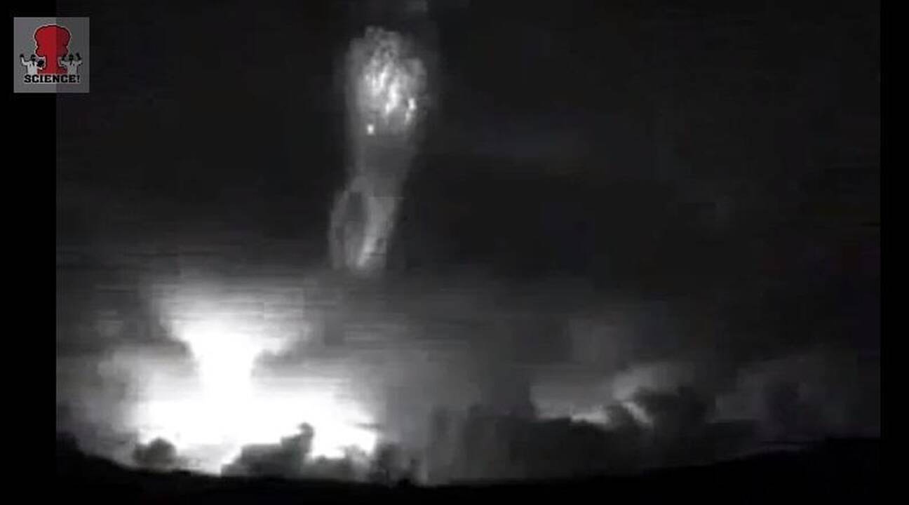 Virš Kinijos užfiksuotas gigantiškasis srautinis žaibas