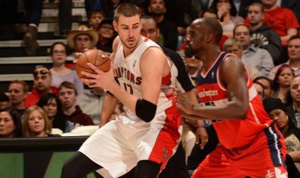 Karjeros rungtynes sužaidęs J. Valančiūnas vedė „Raptors“ į pergalę