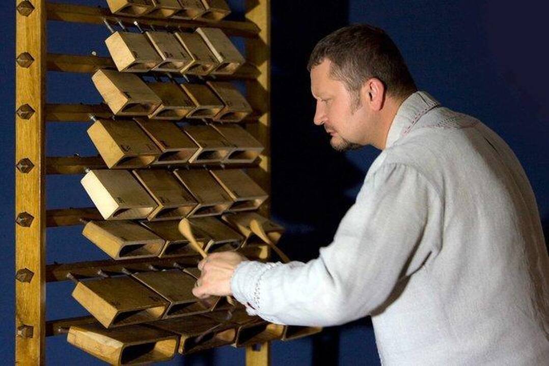 Unikalaus instrumento - skrabalų - maestro R.Šilinskas pristato albumą