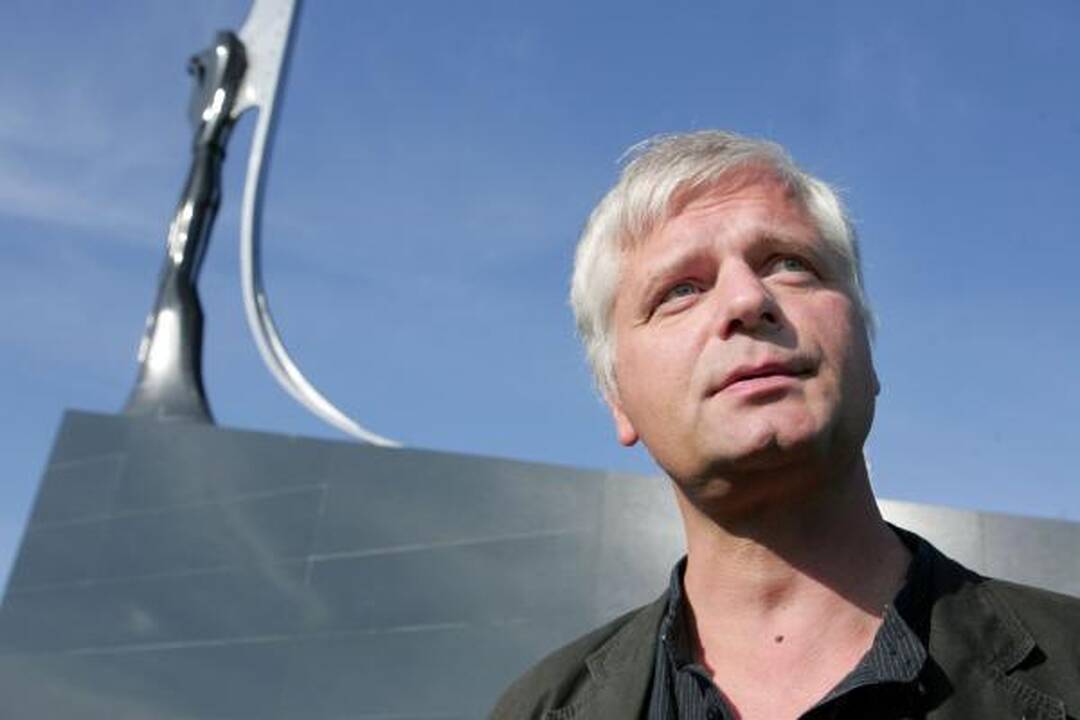 G.Umbraso "Angelas" nutūpė Karveliškių kapinėse