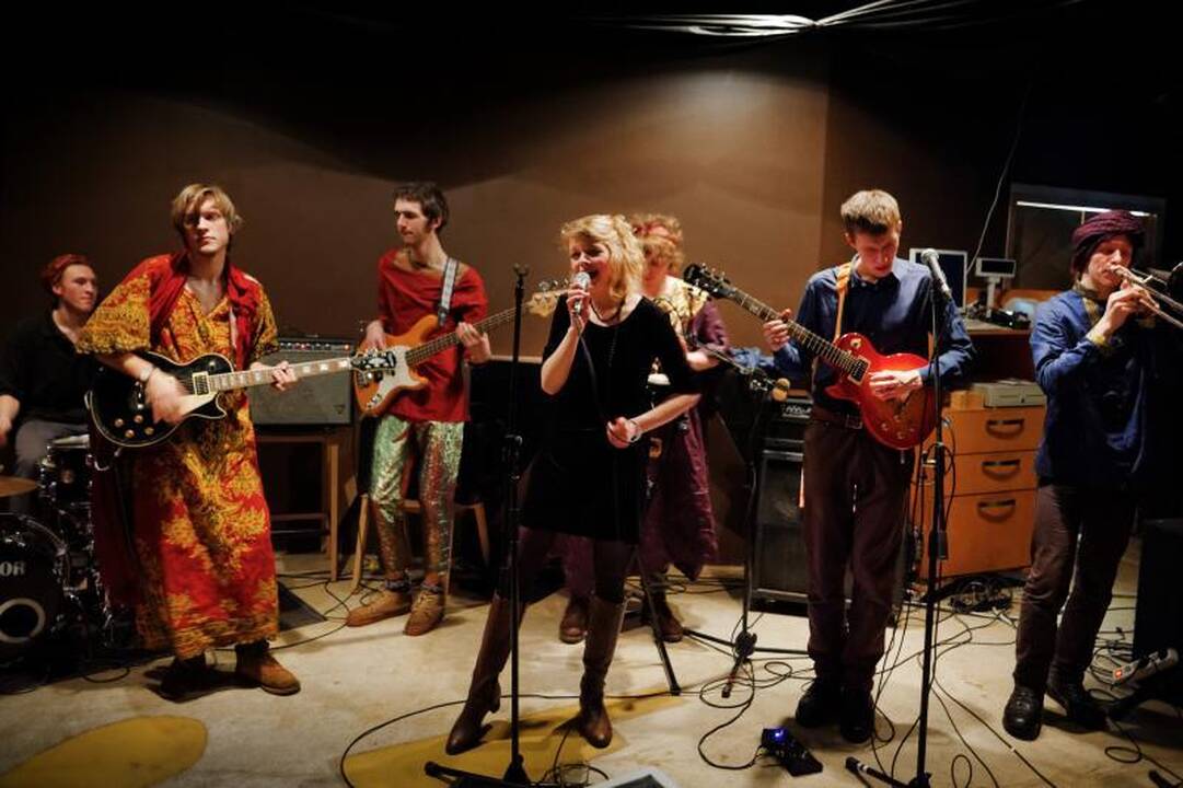 Vilniečiai muzikantai: jauni, linksmi ir groja rokenrolą