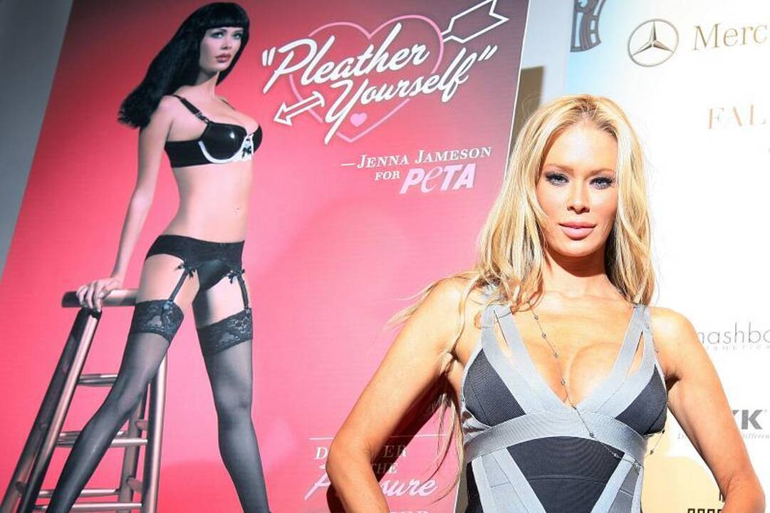 Visų laikų seksualiausių moterų šimtuke - ir pornožvaigždės