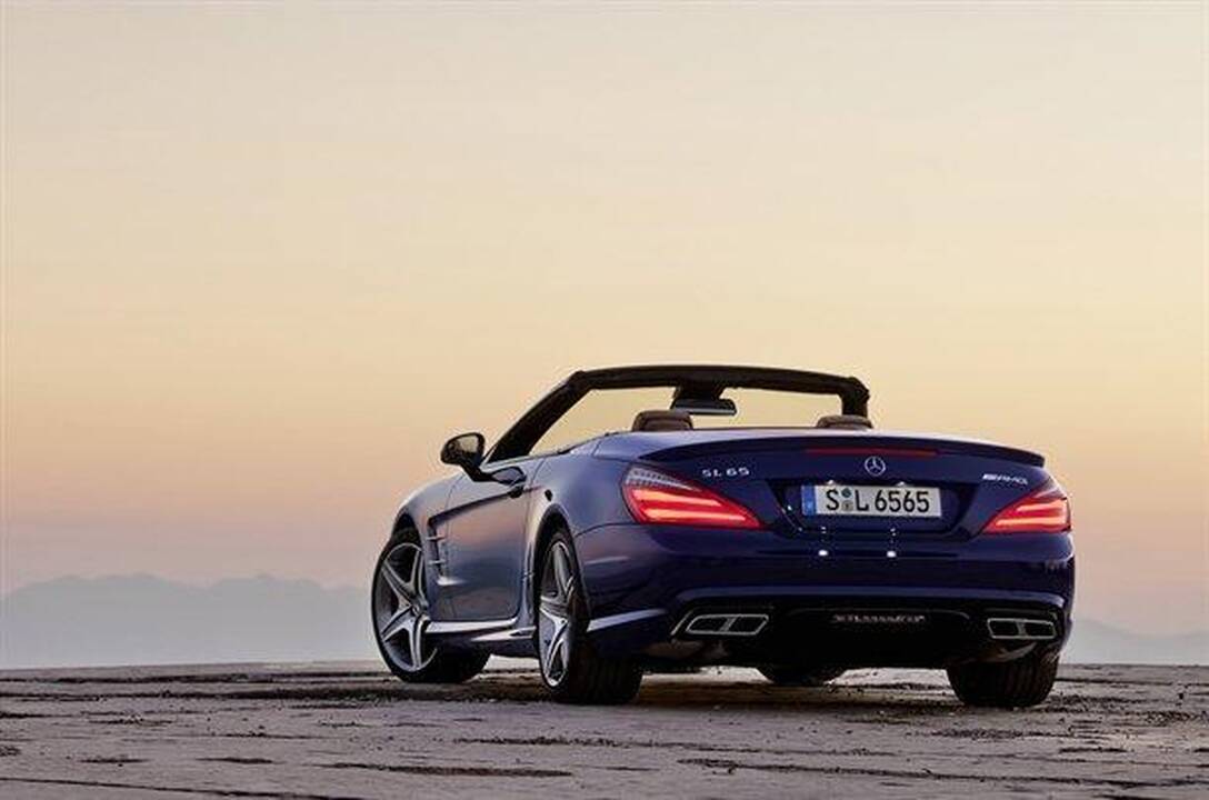 „Mercedes“ nutraukė paslapčių šydą nuo „SL65 AMG“