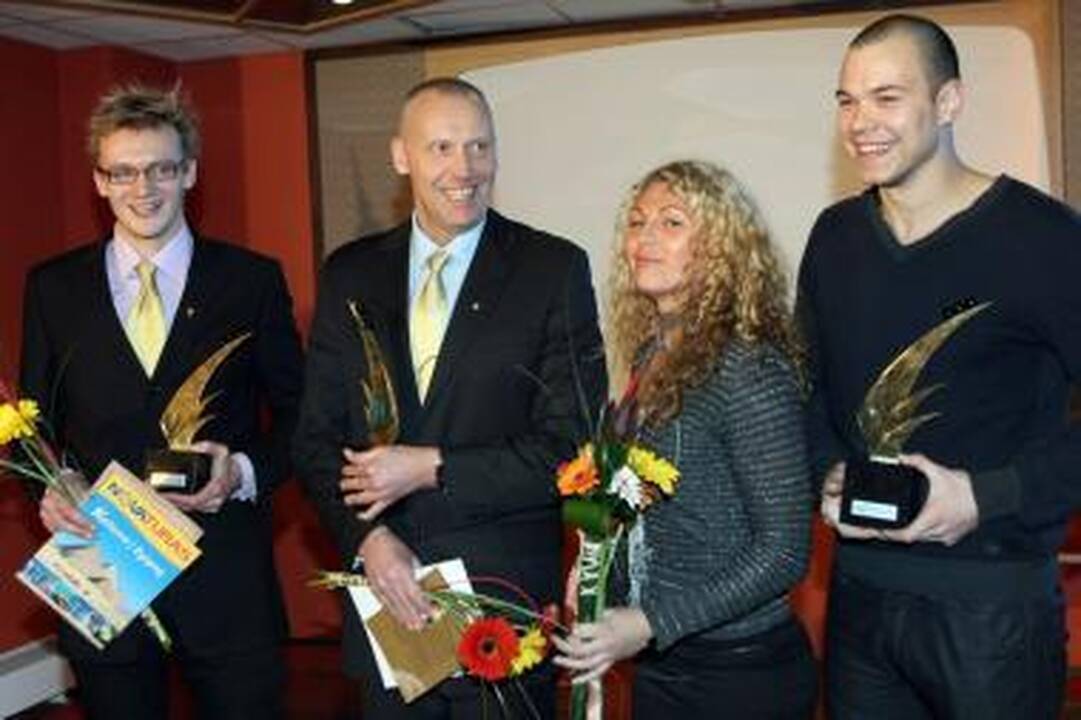 Žurnalistai nusilenkė dviratininkei, plaukikui ir Vilniaus "Lietuvos rytui"