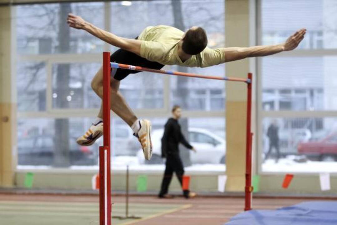 Lengvosios atletikose varžybose veteranai iškovojo pirmuosius medalius
