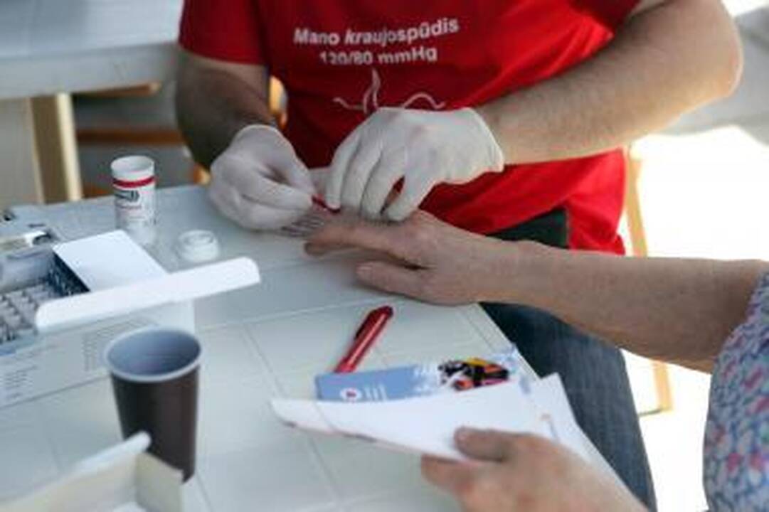 Cholesterolį mažinantys vaistai kenkia sveikatai