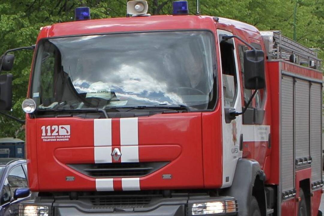 Prekybos centro „Maxima“ sandėlio antrinių žaliavų prese kilo gaisras
