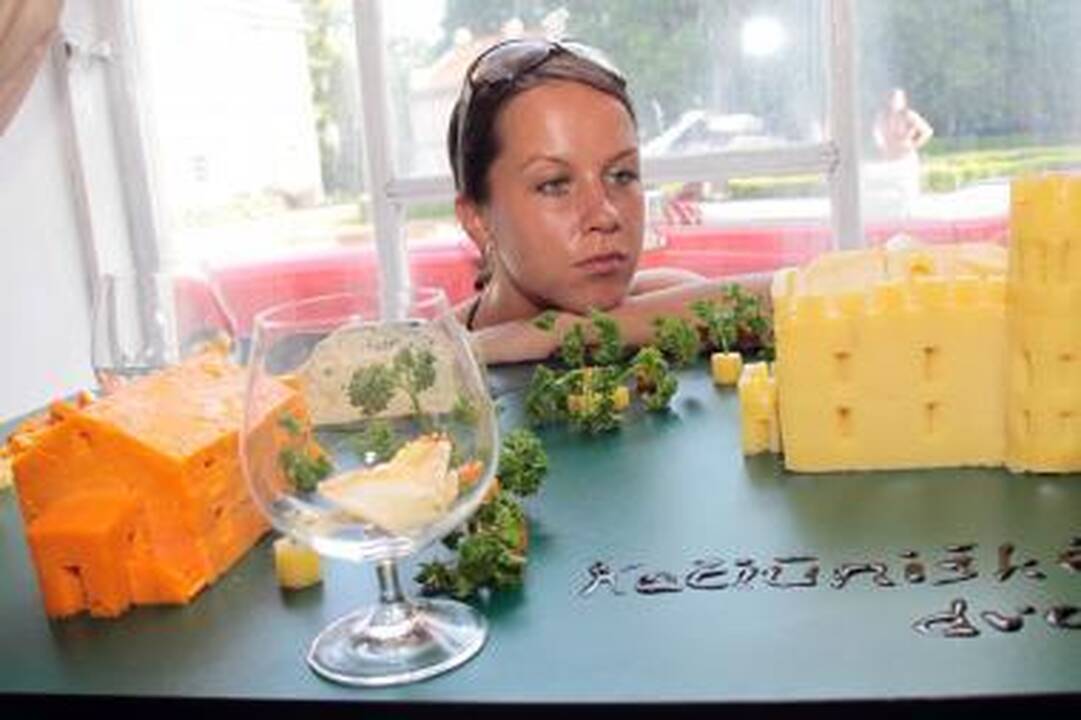 Kačiūniškės dvarui - sūrio maketas