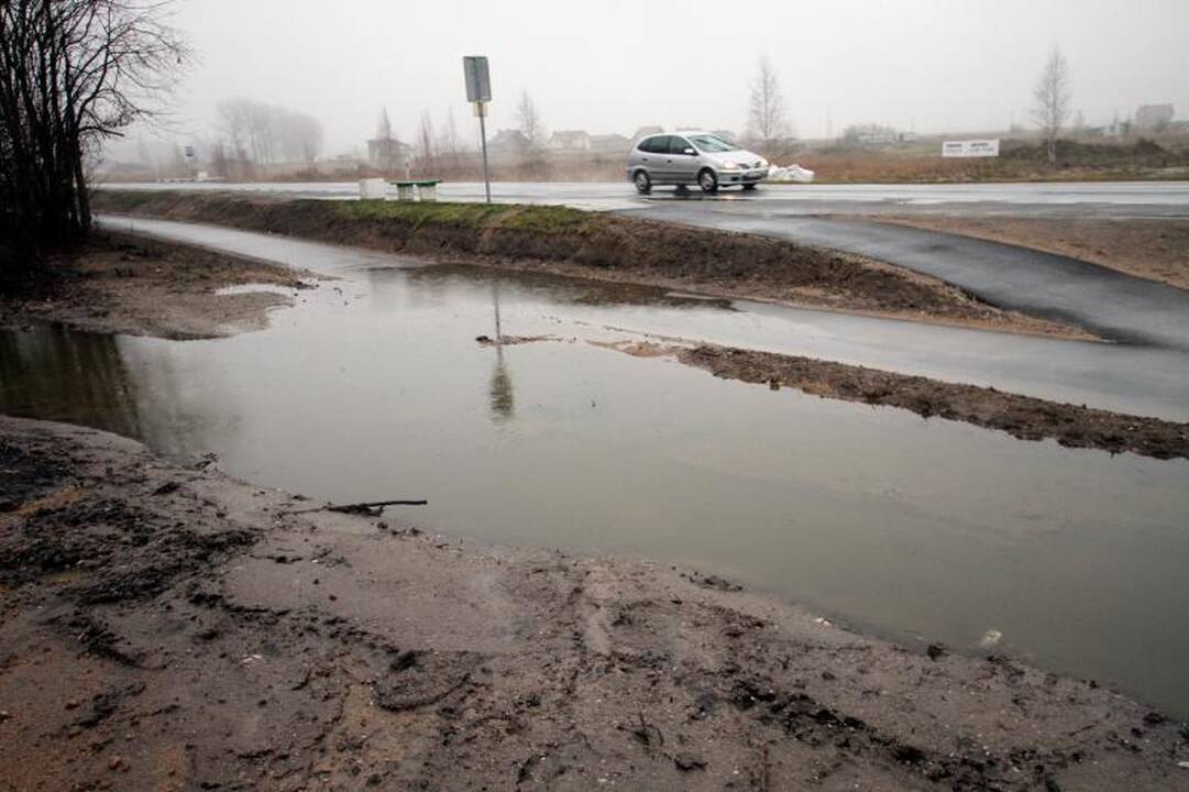 Nepravažiuojamą sostinės gatvę savivaldybė siūlo tvarkyti „susimetus“