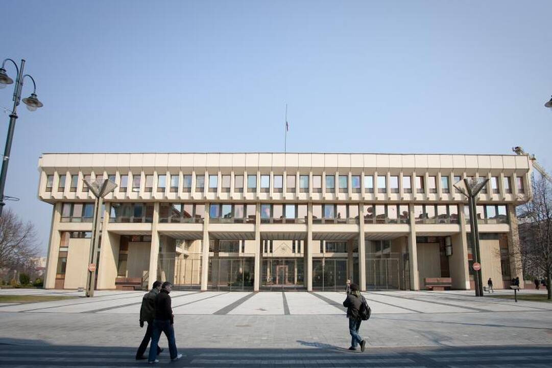 Parlamentarai renkasi į rudens sesiją   