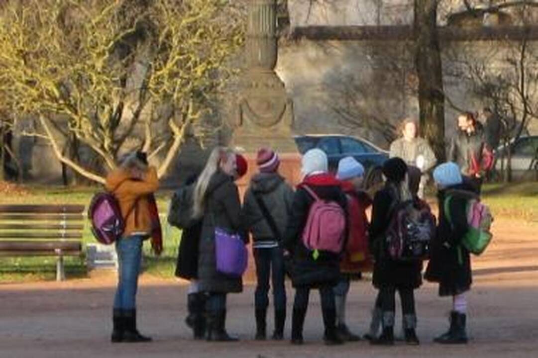 Įsivaikinti lietuviai neskuba