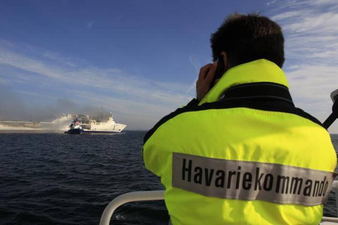 Jūrininkai: gaisras kelte "Lisco Gloria" kilo užsidegus vilkikui 