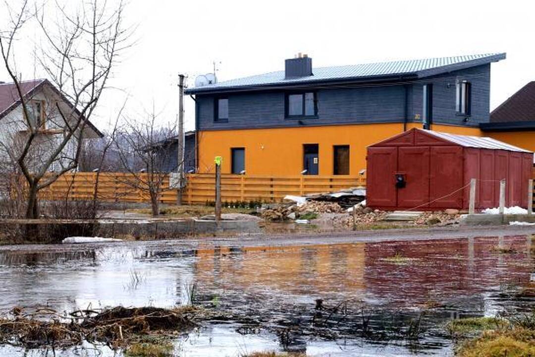 „Pakrantės“ sodų keliai – po vandeniu