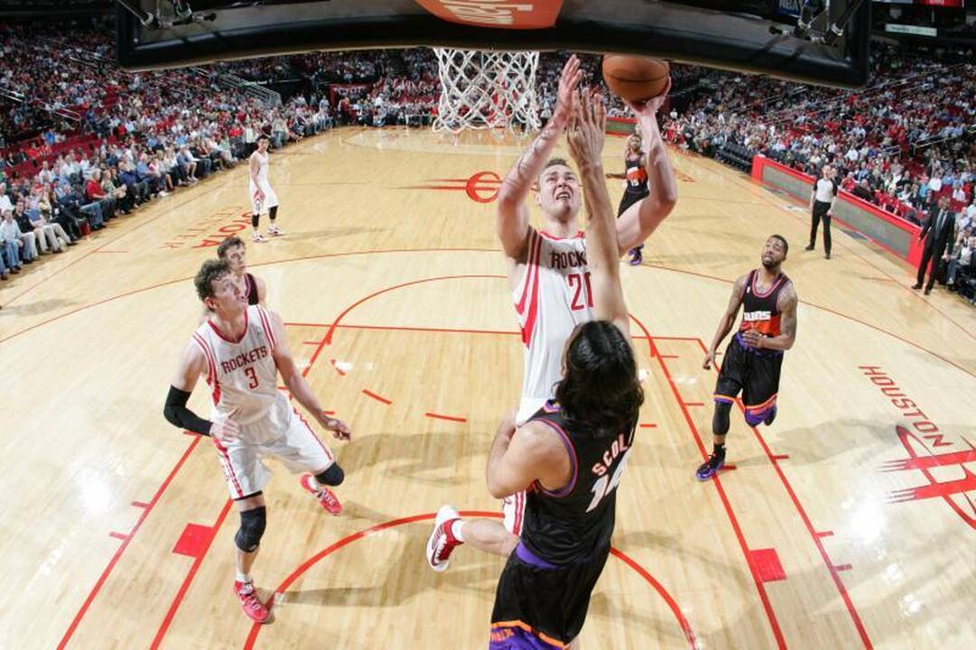 D-Mo buvo arti dvigubo dublio, „Rockets“ iškovojo svarbią pergalę