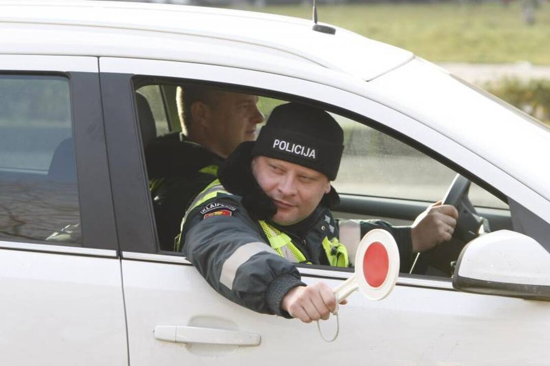 Policijos reido rezultatai: 25 vairuotojai sėdo prie vairo išgėrę