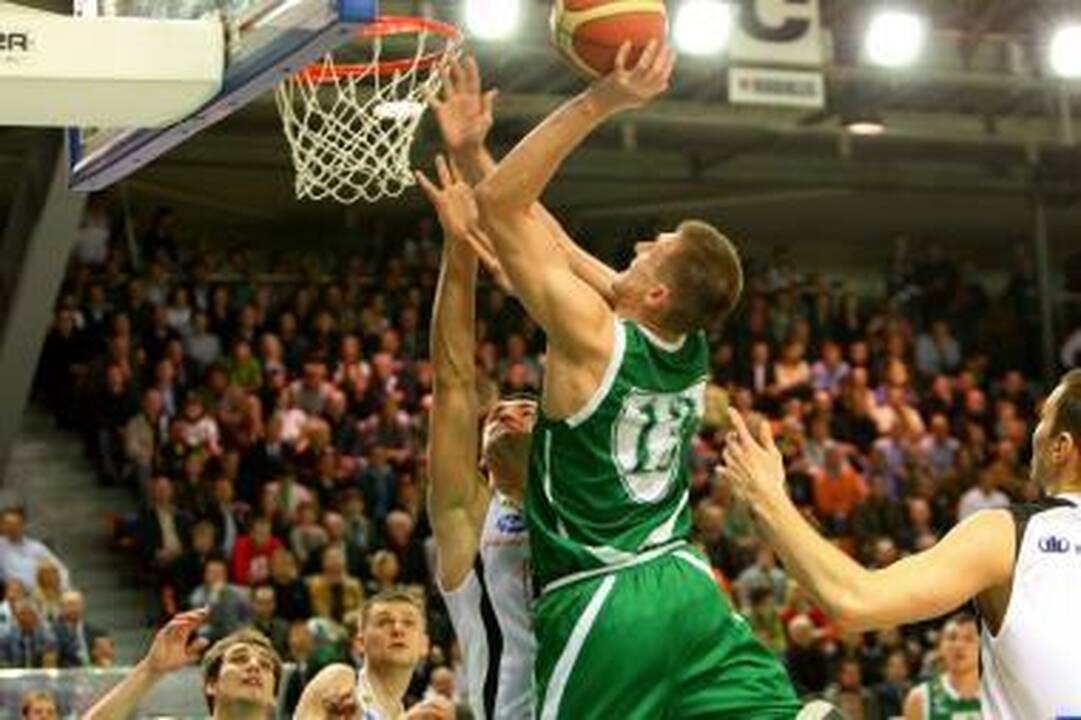 „Žalgiris“ patiesė Europos taurės laimėtoją „Lietuvos rytą“ (papildyta 21.10 val.)